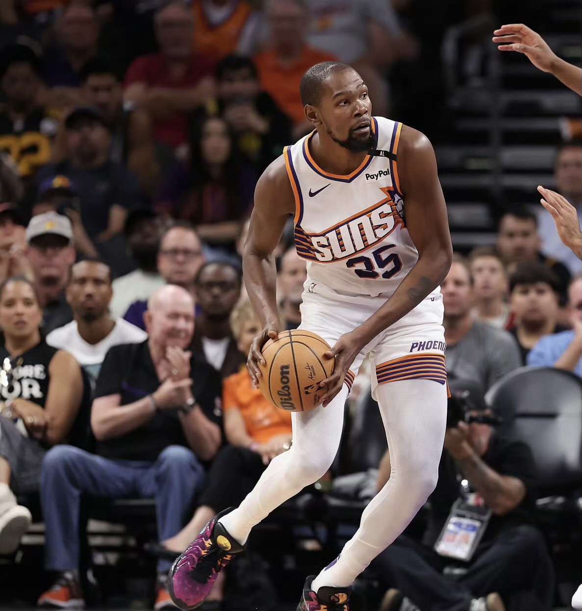 雷竞技官方网站关于窗口期NBA常规赛焦点战，菲尼克斯太阳造点机会，更衣室稳定，资深球员宣示担当的信息