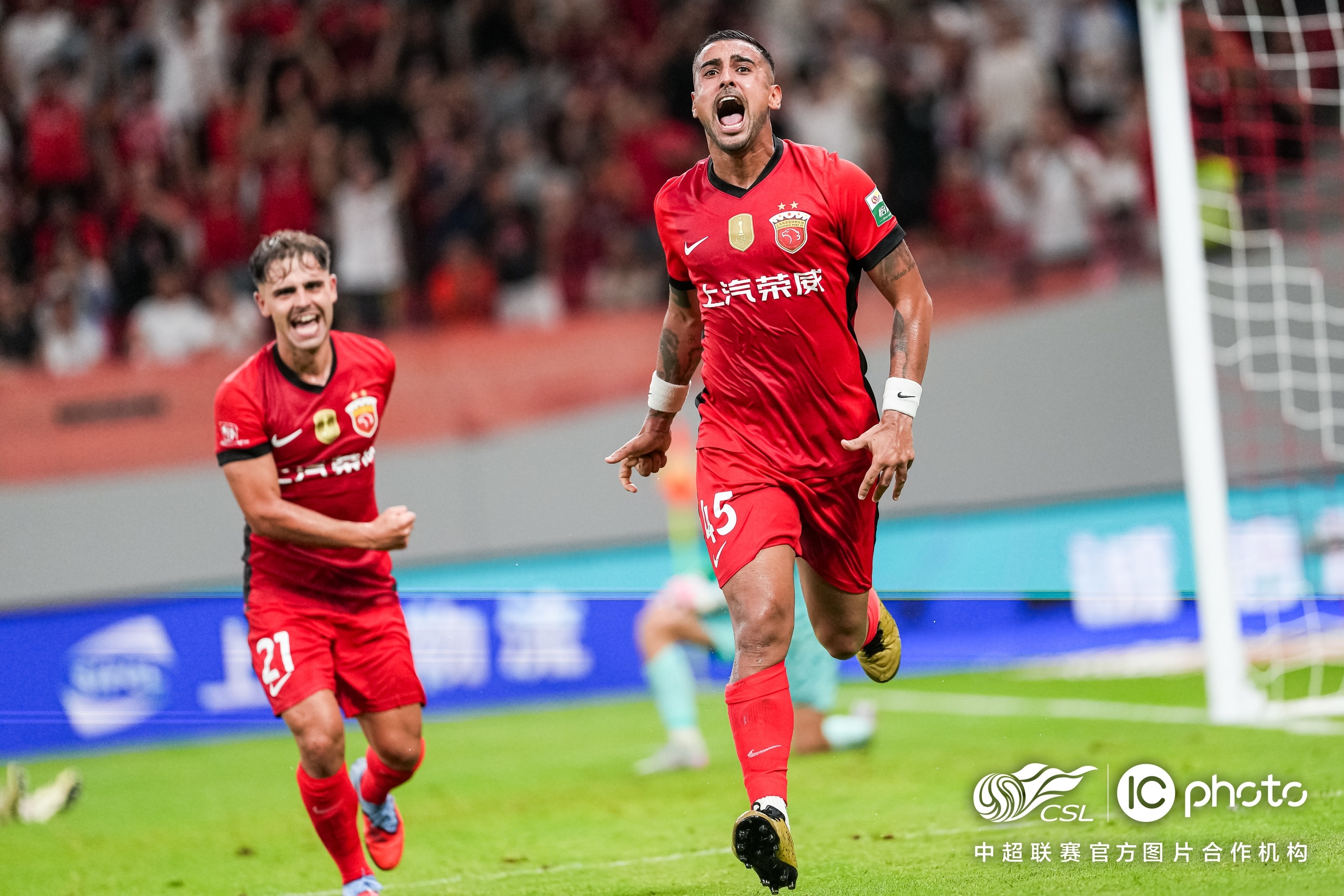 雷竞技在线平台赛前上海海港备战德甲，手感冰凉细节曝光，底气十足，更衣室氛围转暖的简单介绍