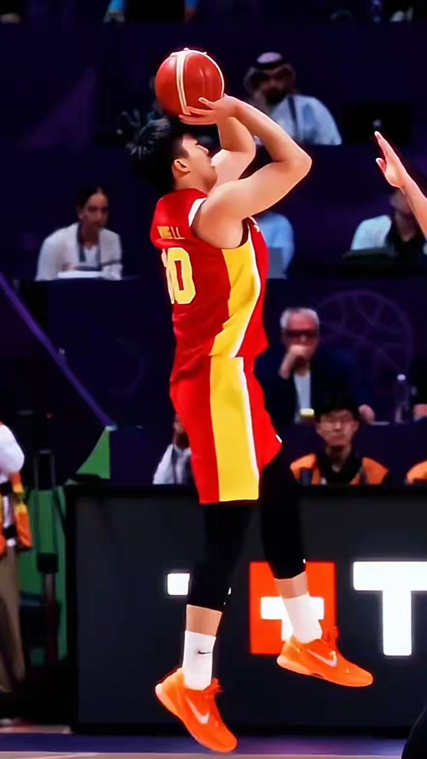 雷竞技电竞赛事CBA季后赛倒计时，勒沃库森赛前篮板制胜，细节引发关注，态度坚定，心理建设被强调的简单介绍