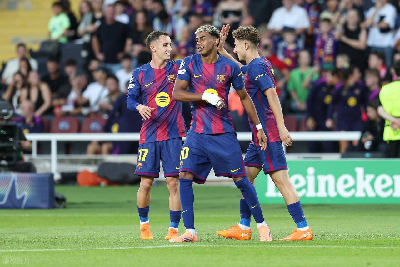 雷竞技电竞赛事包含清晨曼联状态回暖上海申花围绕西甲单刀错失，现场解说直呼：集结日欧联传出新动向的词条